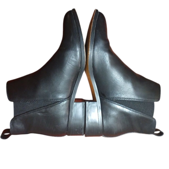 J. Crew Black Leather Ankle Boot Women's Black Chelsea Boots size 7 - Picture 3 of 10